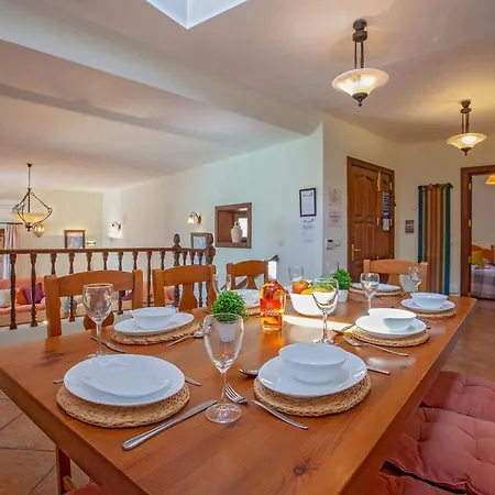 Vila Puerto Del Carmen Sleeps 8 Air Con Wifi *